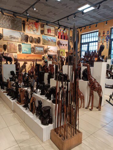 The Aesthetic Allure of Kenyan Souvenirs 1 kenya animal carvings